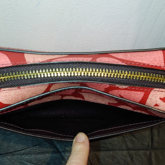 COACH Hearts Mini Camera Bag Style #91042 - Picture 3 of 7